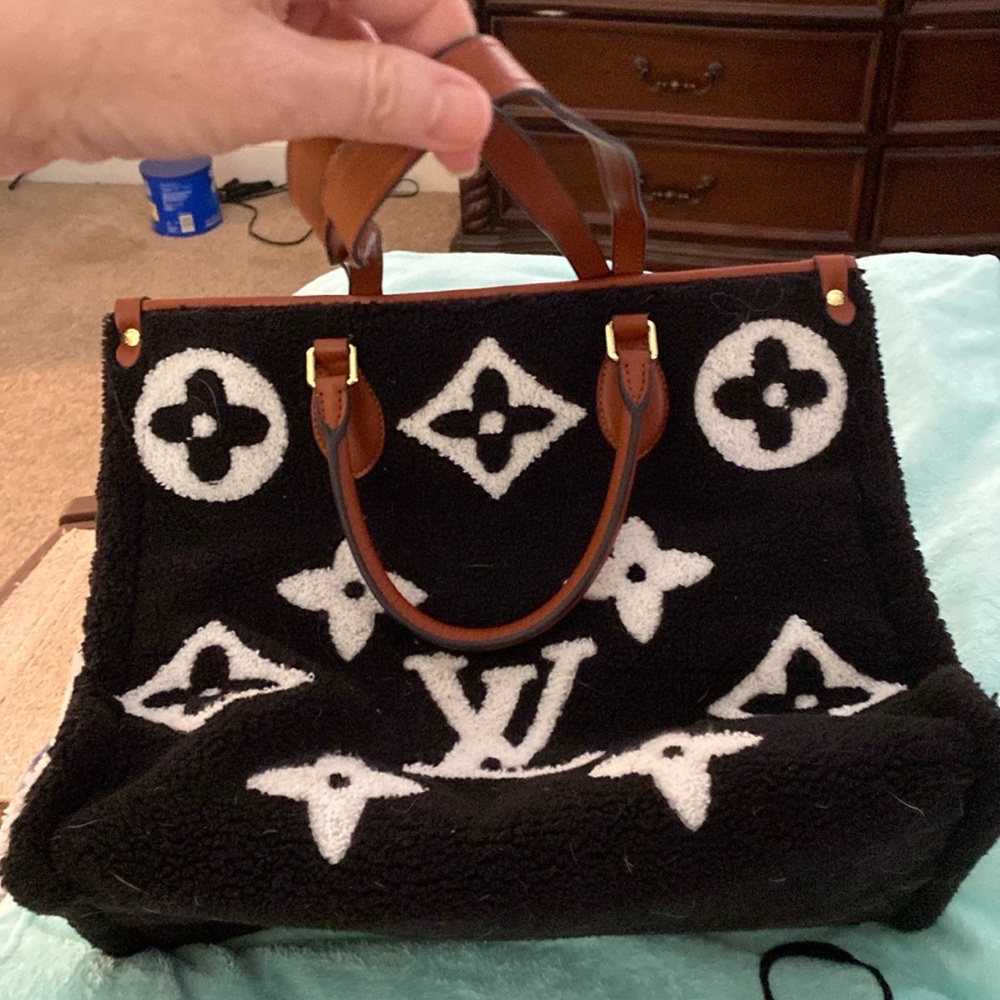 Black and White Shepra Handbag